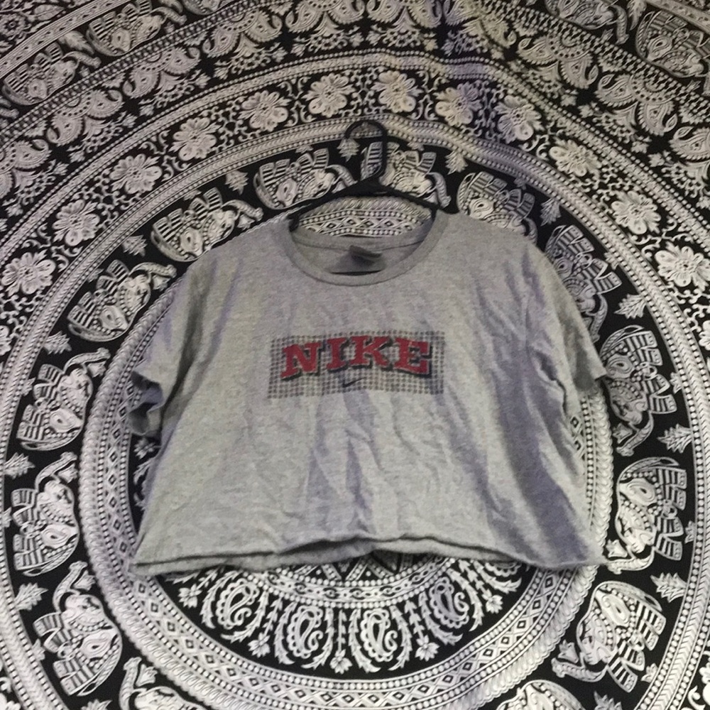 grey nike crop top